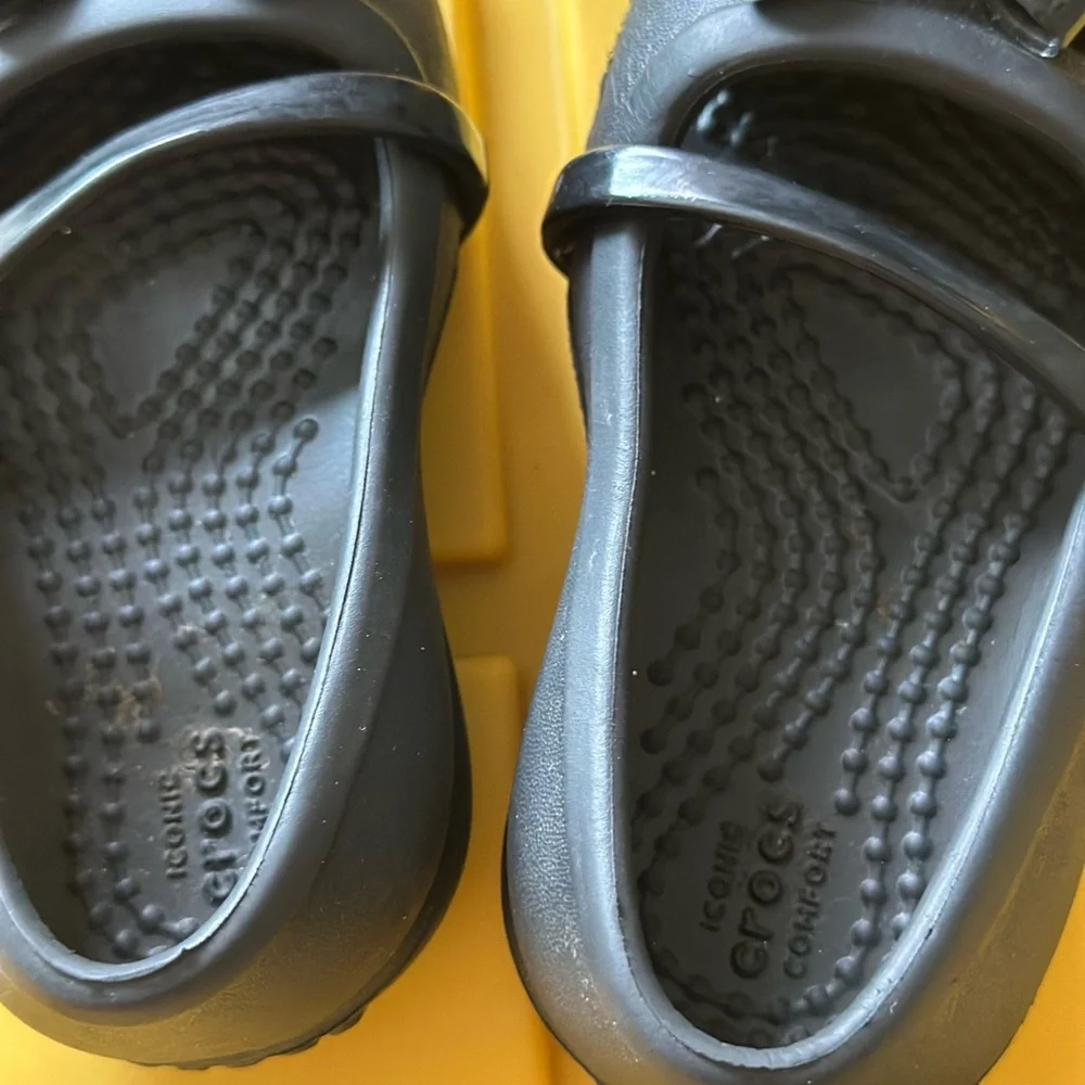 CROCS Black Bow Kids Dress Shoes - Picture 7 of 8